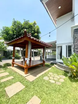 HOEK at mall Living World cluster favorite di Kota Wisata Cibubur
