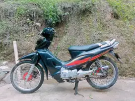 Jual honda karisma 2002