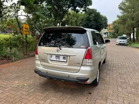 Toyota Kijang Innova 2010 Bensin