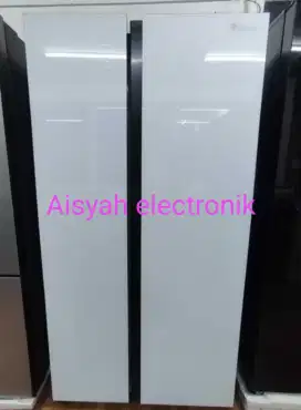 PROMO KULKAS SIDE BY SIDE PUTIH KACA HISENSE 560 LITER INVERTER
