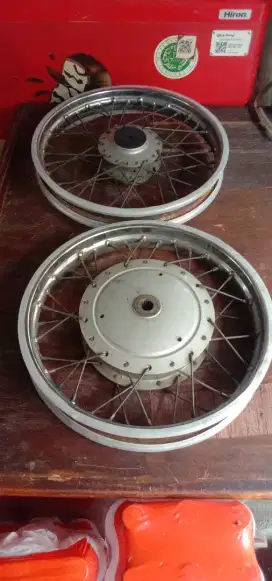 Velg jari-jari Mio depan belakang