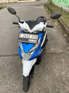 Nia:BEAT CBS 2019 PUTIH BIRU PAJAK HIDUP PLAT F KAB MOTOR BERGARANSI