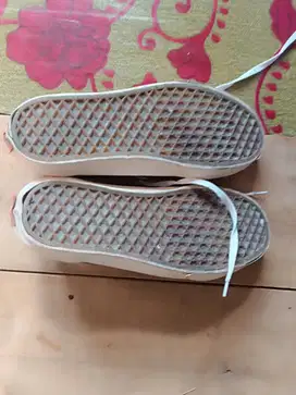 Sepatu vans ultra