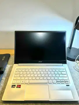 Laptop Acer Swift 3 AMD Ryzen 5 4500U Radeon 2.4 GHz 8GB SSD 512GB FHD