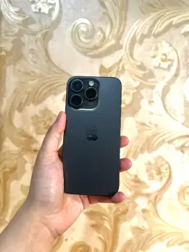 Iphonea 15 pro 256 black titanium ibox
