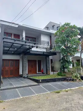 Dijual Rumah Bagus  Dekat Sektor 3a  Siap Huni  Di Bintaro