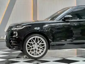TOP CONDITION ! Range Rover Velar 2.0 R Dynamic 2018