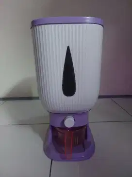 Dispenser beras