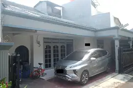DISEWAKAN RUMAH di Tebet Barat Jakarta Selatan