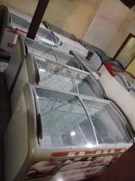 Freezer Murah (ORI, BELUM PERNAH SERVIS) Istimewa