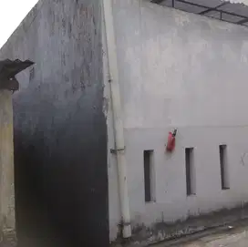 Rumah asri di tengah pemukiman penduduk