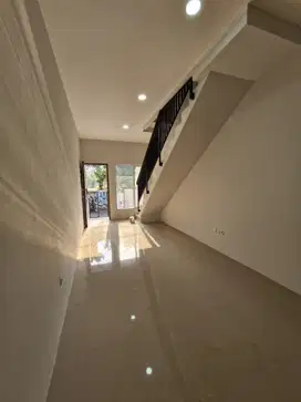 Rumah Siap Huni Lokasi Strategis di Duri Kepa, Jakarta Barat