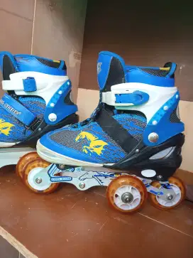 Sepatu roda ukuran 36/42
