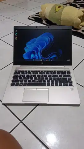 HP elitebook 830 G5 16gb 256gb