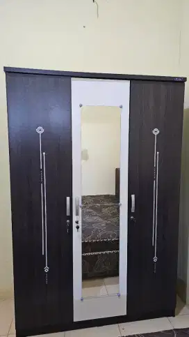 Jual Lemari Pakaian 3 Pintu