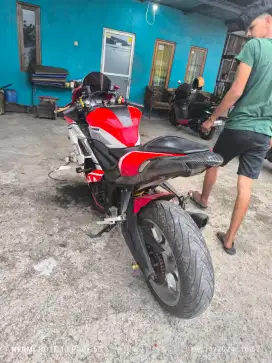Di jual nego aja Yamaha R25 rg10