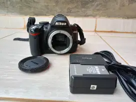 Kamera Foto Nikon D3000
Resolusi 10.2 MP DX-Format CCD