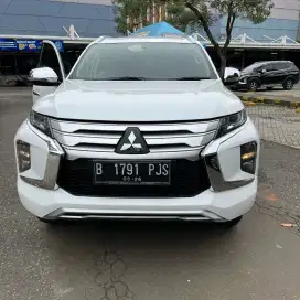 Freelance marketing showroom mobil bekas