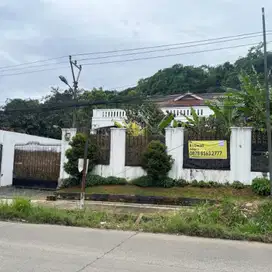 Rumah cantik dan asri di Sentul Bogor