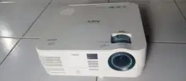 Proyektor NEC HDMI