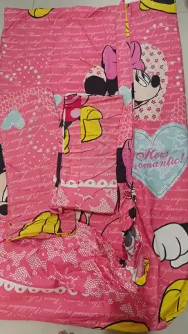 Sprei pink Minnie Mouse ukuran kecil single