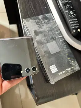 samsung z flip 5 hitam 512gb