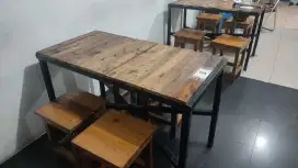 Meja kursi rumah makan