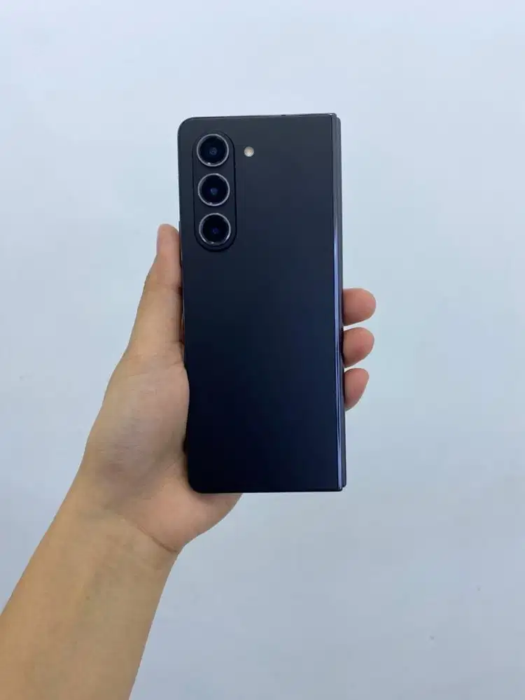Samsung  fold 5 ram 12/512gb