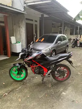 Di jual Honda cb150r