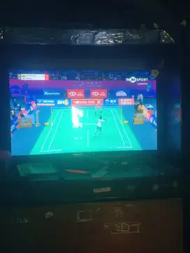 Jual cepat TV toshiba 32no minus, sudah smart TV+antena dlm+ breket