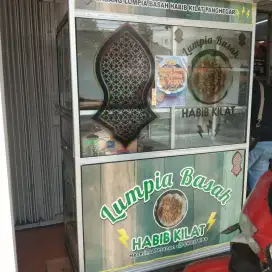 Gerobak bekas jualan lumpia basah
