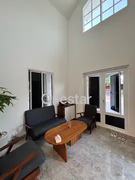 Rumah luas 180 ada 2 Kamar di Lantai Bawah Dapur Terpisah