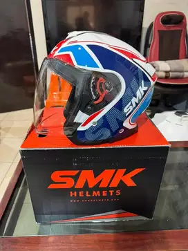 Helm Second SMK Ukuran Medium Made In India Baru diPakai Beberapa Kali