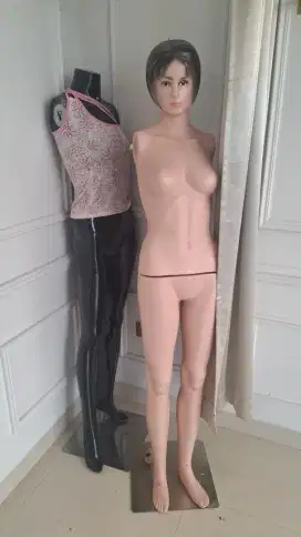 JUAL 2 BUAH MANEKIN EX BUTIK FULL BODY