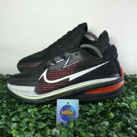 NIKE GT CUT size 43