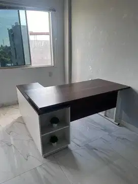 Meja Kantor Letter L  (Meja Direktur)