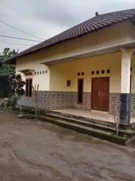 Dijual rumah limasan tinggi dlm kampung