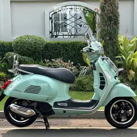 Piaggio Vespa GTS IGET 150 ABS LED TH 2021 Warna GREEN RELAX PERFECT