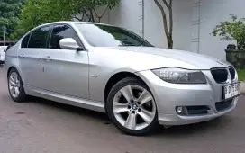 BMW 320i E90 AT Th 2011 Silver Met Istimewa Skali Sgt Terawat Original