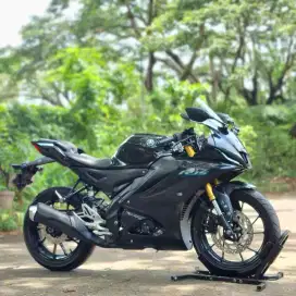 YAMAHA YZF R15 V4 BLACK 2022 LOW KM TAX PANJANG