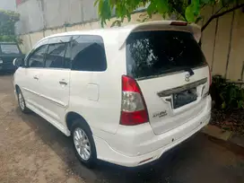Toyota Kijang Innova 2012 Bensin