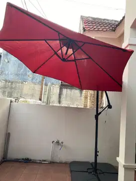 Payung Taman Soleil Bekas