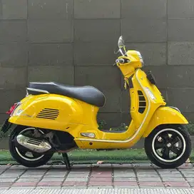 Piaggio Vespa GTS 150 4V IGET ABS LED FACELIFT TH 2019 Warna Yellow ,
