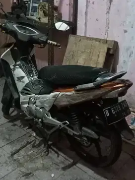 Dijual motor bekas supra-x 125R injection