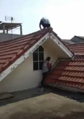 Perbaikan atap bocor .renovasi , pengecatan dll