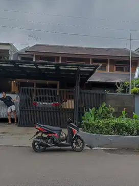 Rumah Nyaman Dan Asri Di Pulomas