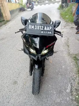 Dijual cepat Yamaha R 15 v3 tahun 2021
