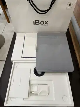 MacBook Air M2 16/256 GB Garansi iBox 1 Tahun