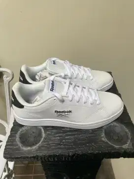 Sepatu nike, reebok dan new balance dijual