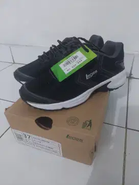 Sepatu Merk Legas